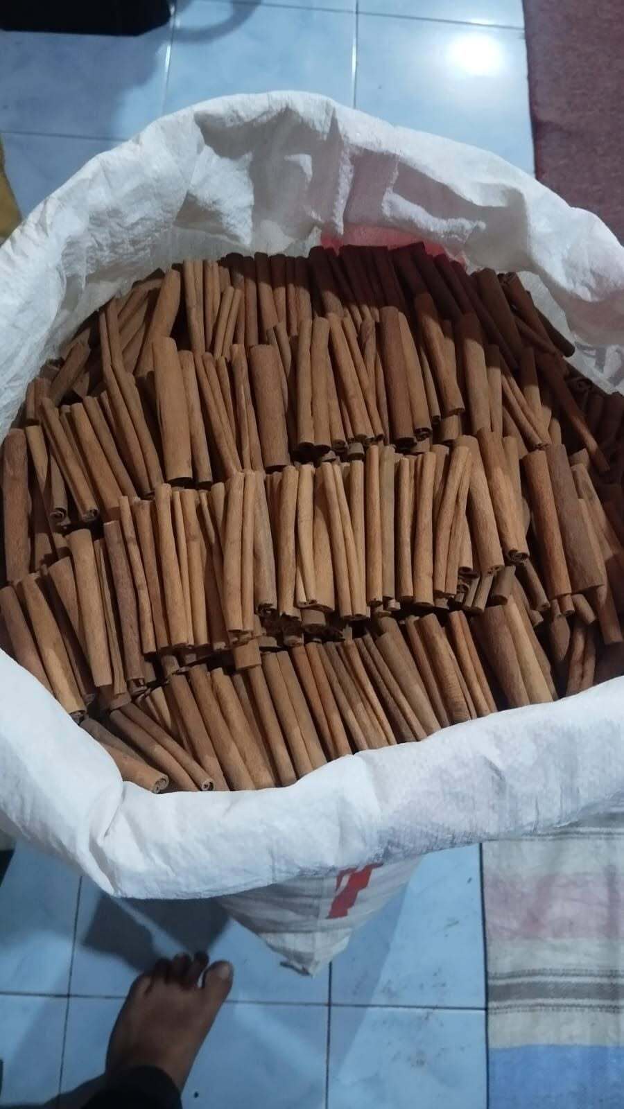 Dried cinnamon kayu manis Indonesia export RLB Spice
